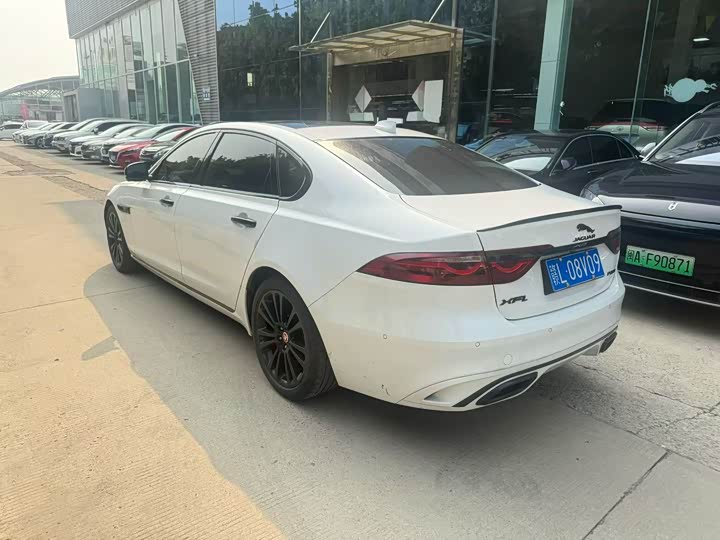 Jaguar XF L 2024 2024款 2.0T P250 两驱尊享豪华版