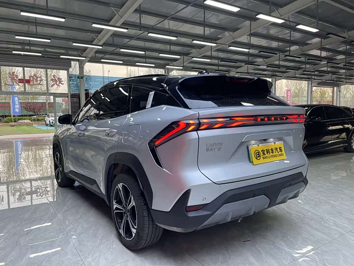 Geely Galaxy L7 2025 2025款 EM-i 115km 探索+版