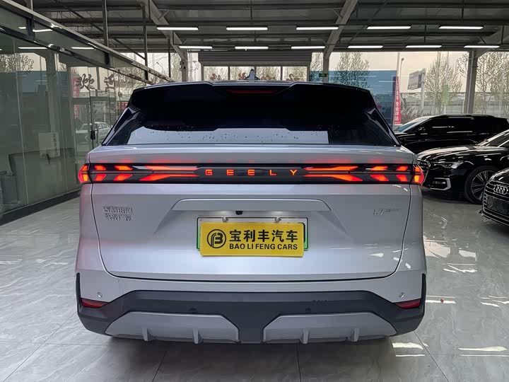 Geely Galaxy L7 2025 2025款 EM-i 115km 探索+版