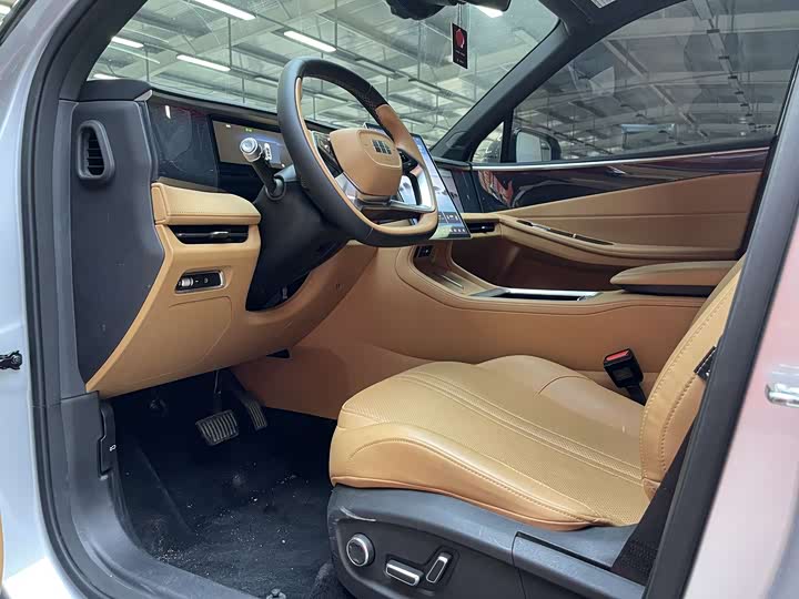 Geely Galaxy L7 2025 2025款 EM-i 115km 探索+版
