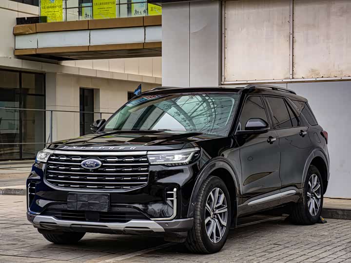Фото 1 - Ford Explorer