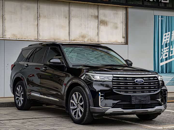 Фото 3 - Ford Explorer