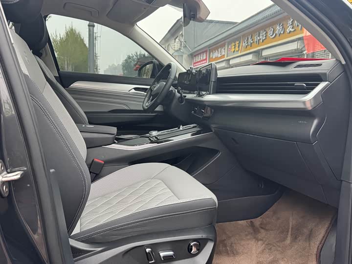 Volkswagen Tavendor 2023 2023款 380TSI 四驱R-Line巡游版