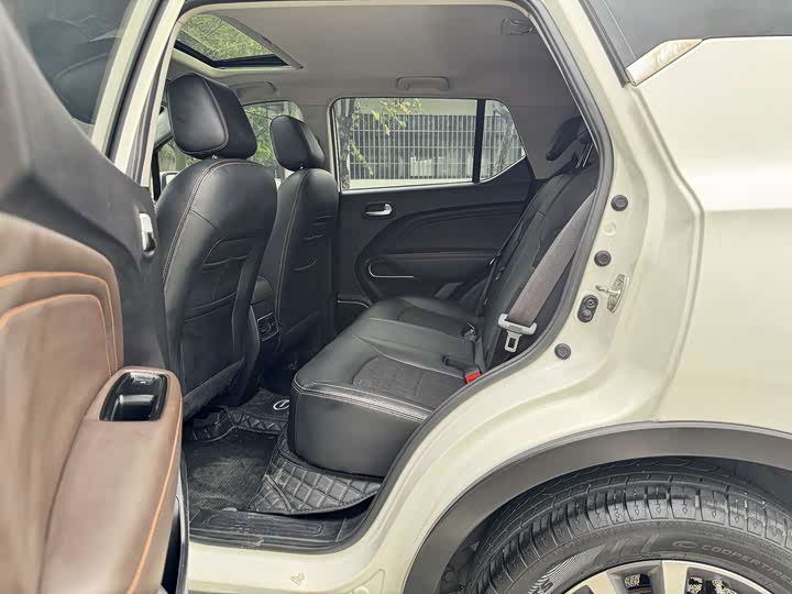 GAC Trumpchi GS3 2019 2019款 235T 自动精英版