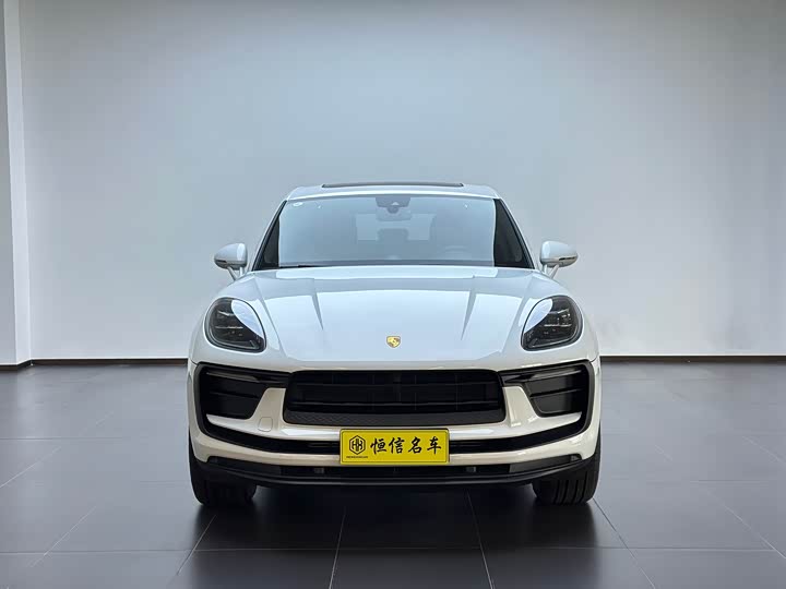 2026 Porsche Macan