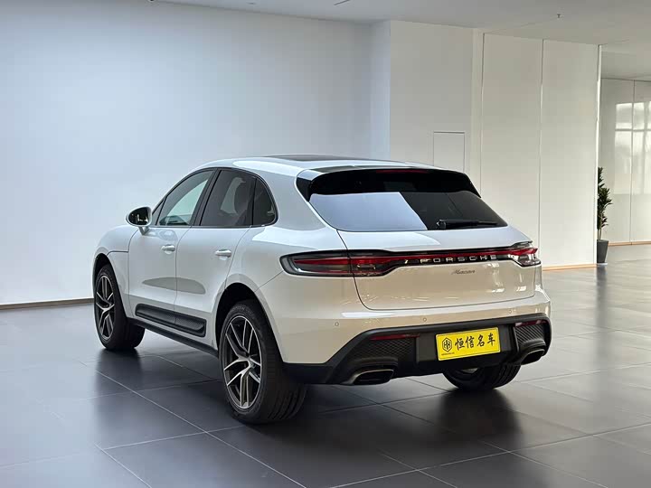 2026 Porsche Macan