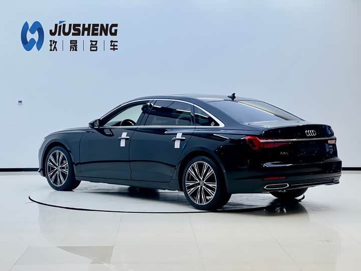 Фото 4 - Audi A6L