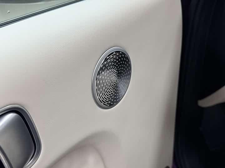 2025 LiXiang L9