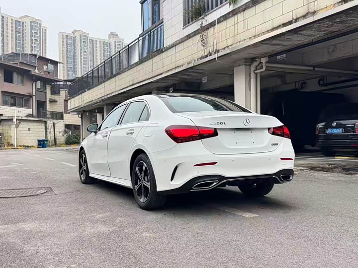 Zdjęcie 7 - Mercedes-Benz A-Class