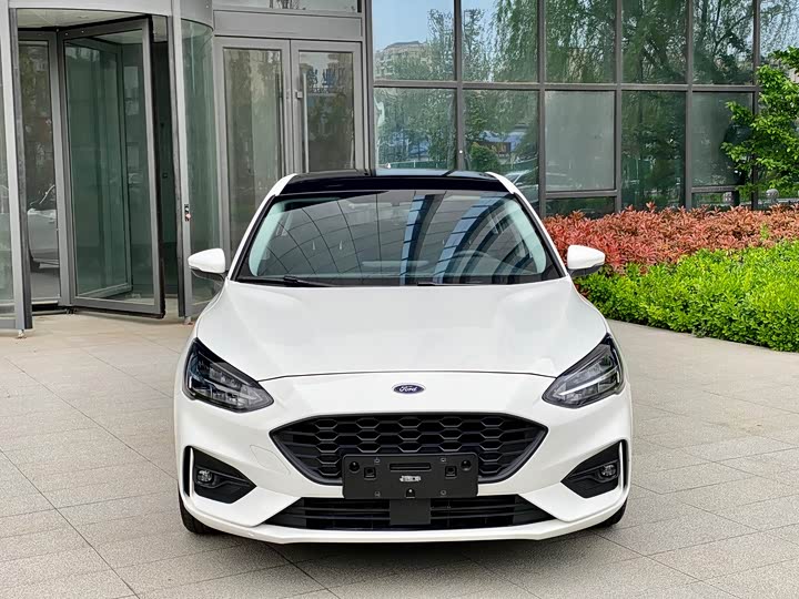 Ford Focus 2021 2021款 两厢 EcoBoost 180 自动锋潮型