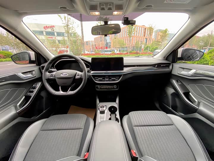 Ford Focus 2021 2021款 两厢 EcoBoost 180 自动锋潮型