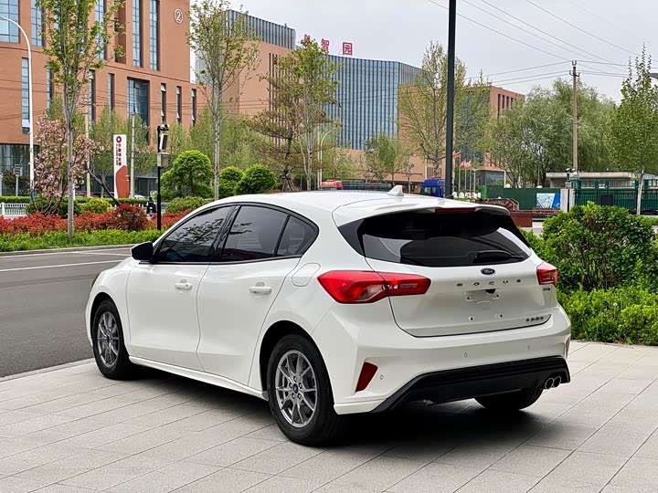 Ford Focus 2021 2021款 两厢 EcoBoost 180 自动锋潮型