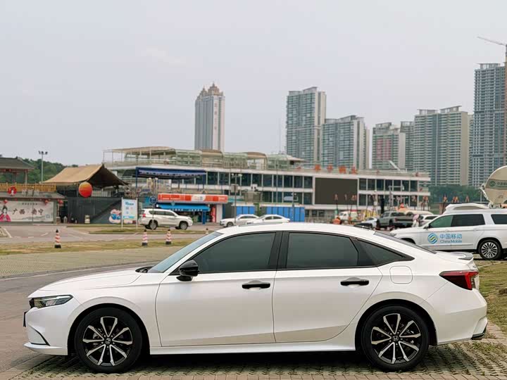 Honda Integra 2023 2023款 240TURBO CVT幻夜·科技版