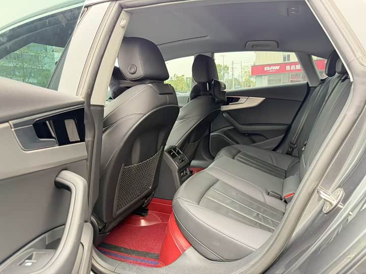 Audi A5 2024 2024款 Sportback 40 TFSI 时尚动感型