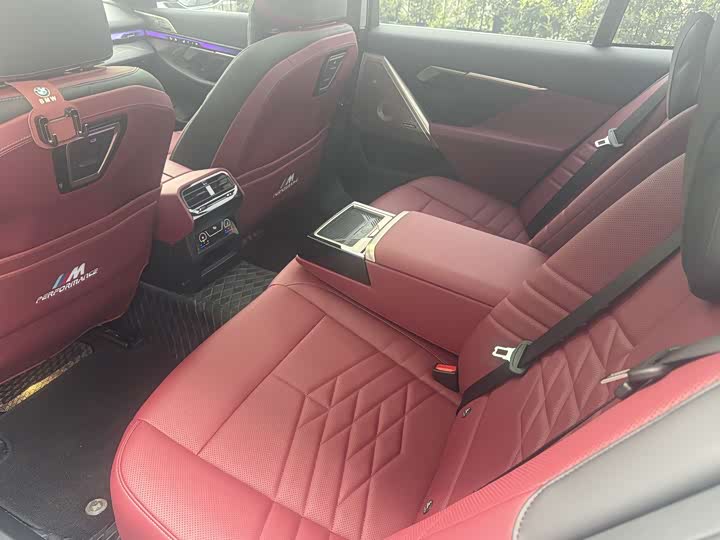 Photo 9 - BMW 5 Series