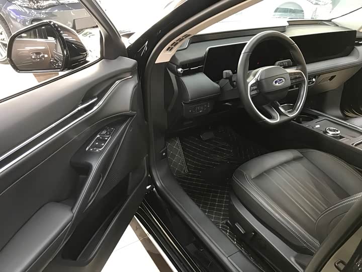 Ford Mondeo 2025 2025款 2.0T EcoBoost 豪华型