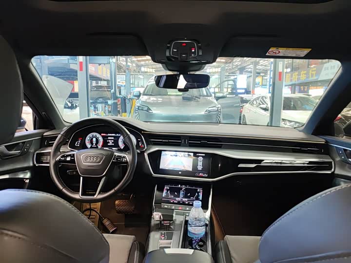 Photo 5 - Audi A6L