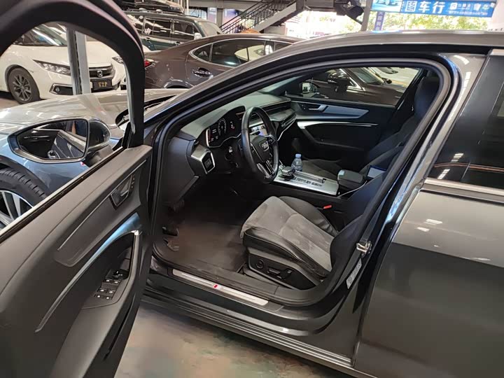 Photo 7 - Audi A6L