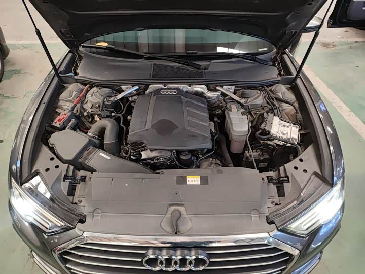 Photo 9 - Audi A6L