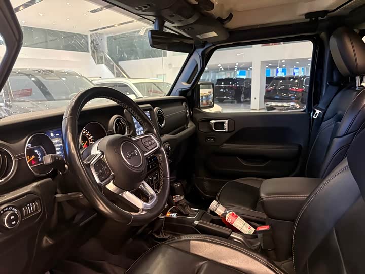 Jeep Wrangler 2021 2021款 2.0T 撒哈拉四门版