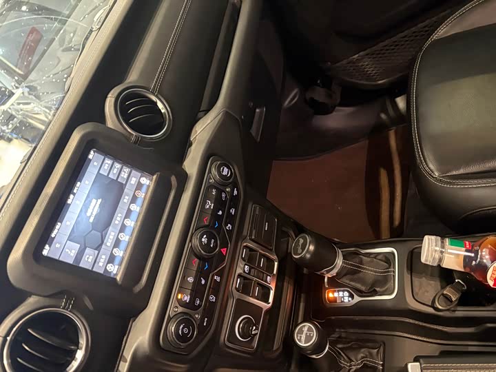 Jeep Wrangler 2021 2021款 2.0T 撒哈拉四门版