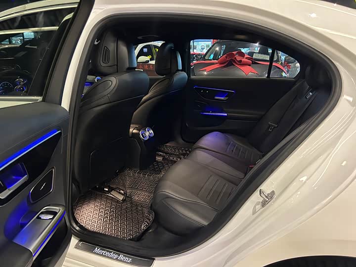 Фото 6 - Mercedes-Benz C-Class