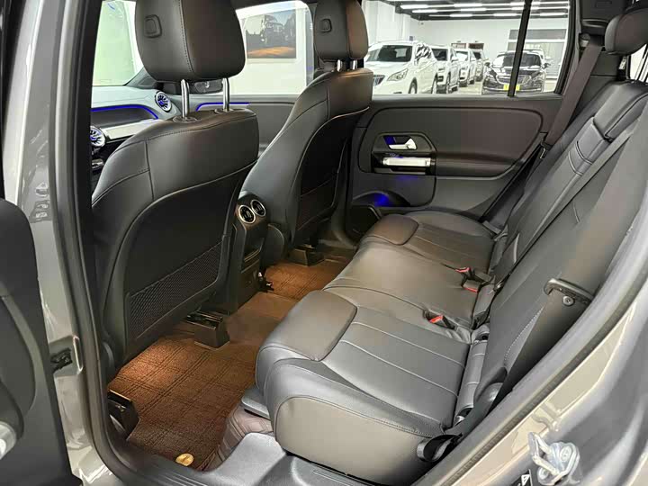 Mercedes-Benz GLB-Class 2022 2022款 GLB 220 动感型