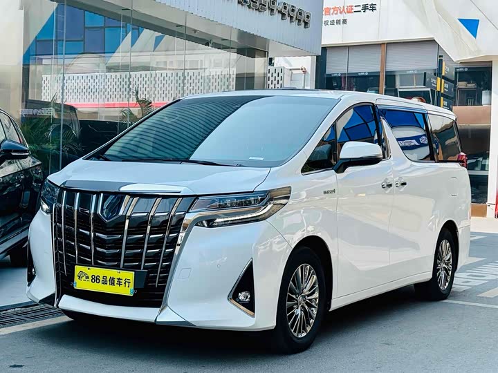 Фото 2 - Toyota Alphard