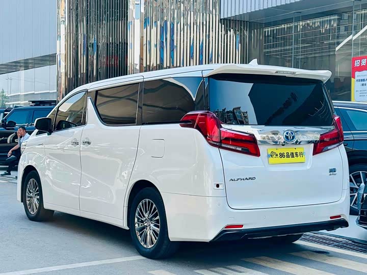 Фото 5 - Toyota Alphard