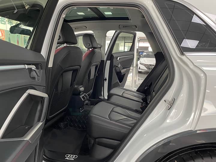 Zdjęcie 6 - Audi Q3