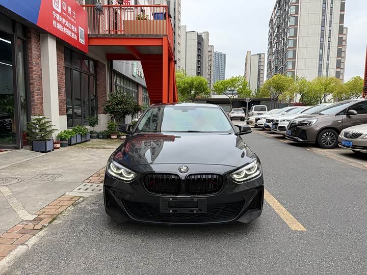 BMW 1 Series 2023 2023款 120i M运动曜夜版