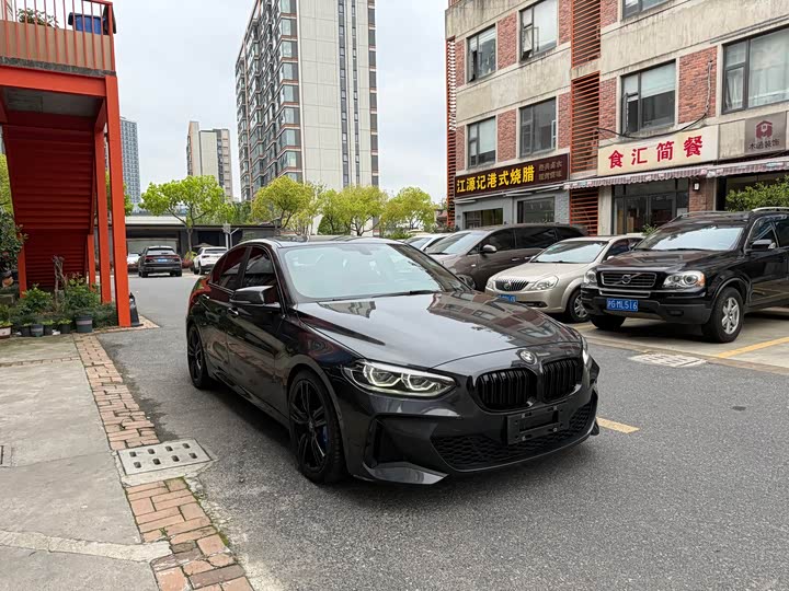 BMW 1 Series 2023 2023款 120i M运动曜夜版
