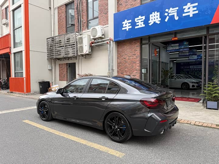 BMW 1 Series 2023 2023款 120i M运动曜夜版