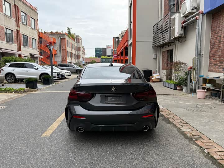 BMW 1 Series 2023 2023款 120i M运动曜夜版