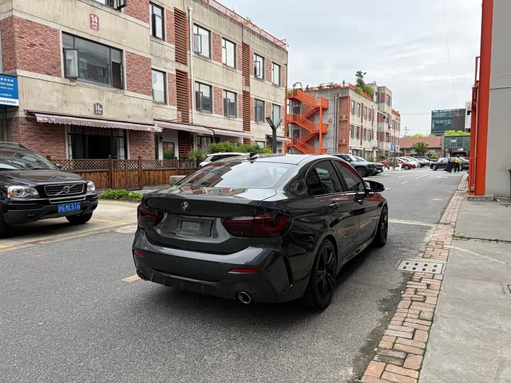 BMW 1 Series 2023 2023款 120i M运动曜夜版