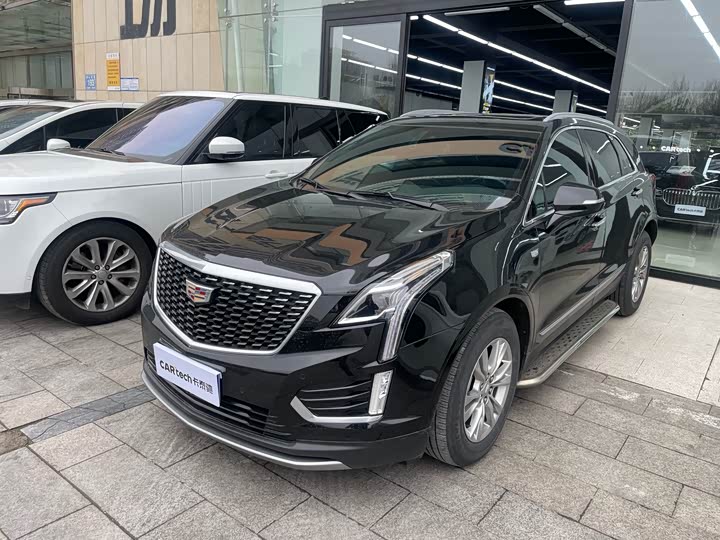Фото 1 - Cadillac XT5