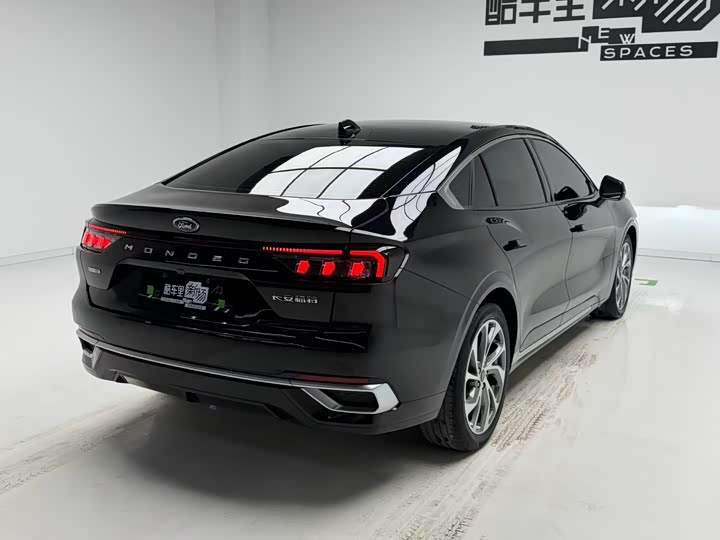 Фото 4 - Ford Mondeo