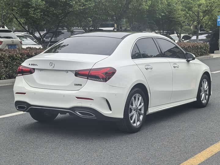 Фото 4 - Mercedes-Benz A-Class