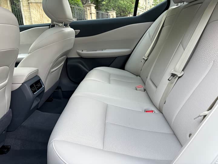 Nissan Teana 2026 2026款 鸿蒙座舱 2.0T 旗舰版