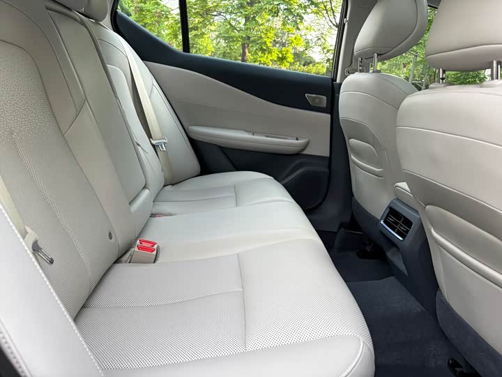 Nissan Teana 2026 2026款 鸿蒙座舱 2.0T 旗舰版