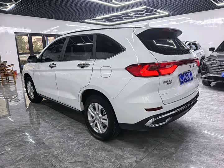 Photo 5 - Haval M6
