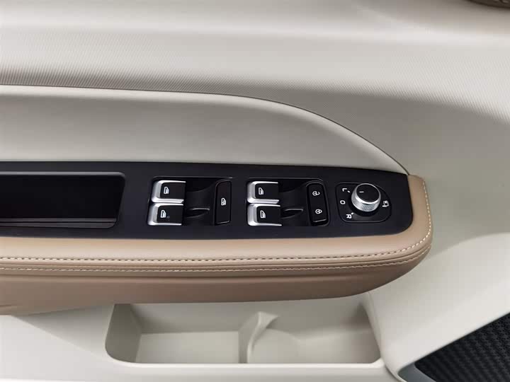 Photo 9 - Geely Icon