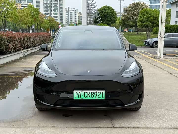 Photo 2 - Tesla Model Y