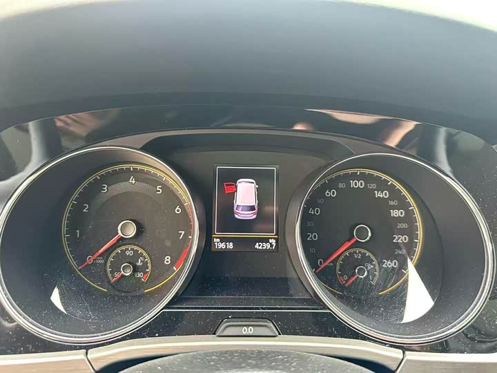 Volkswagen Touran L 2021 2021款 途安L 280TSI DSG拓界豪华版 6座