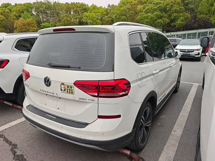 Volkswagen Touran L 2021 2021款 途安L 280TSI DSG拓界豪华版 6座