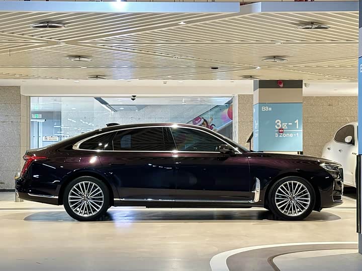 Фото 8 - Hongqi H9