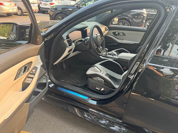 BMW M3 2021 2021款 M3四门轿车 雷霆版