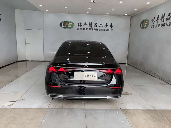 Фото 6 - Mercedes-Benz E-Class