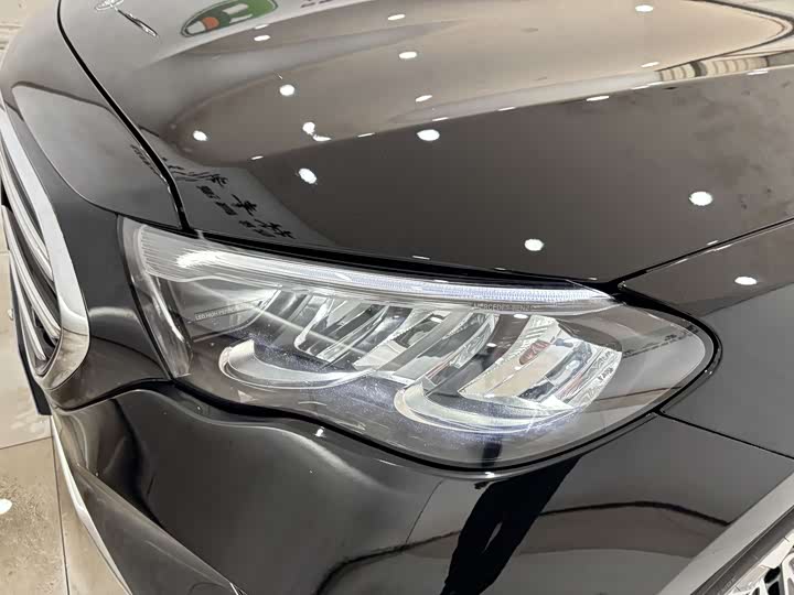 Фото 8 - Mercedes-Benz E-Class