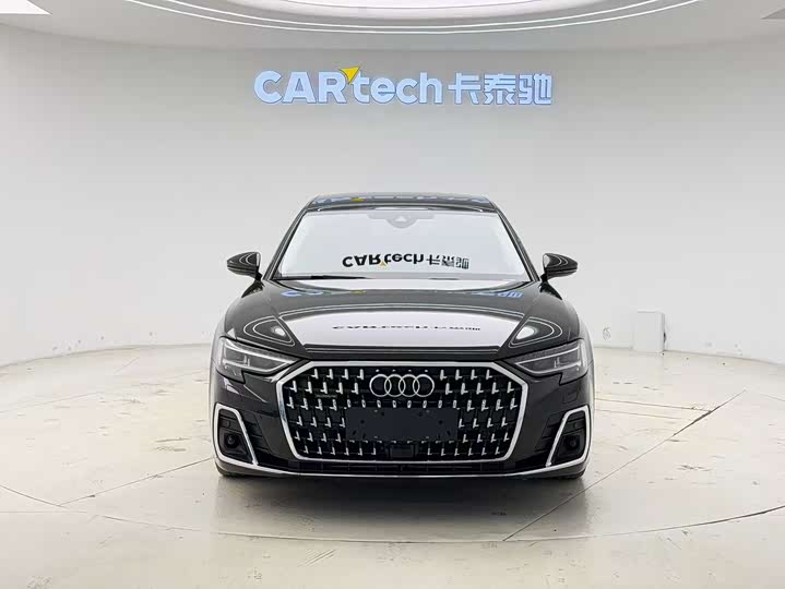Zdjęcie 2 - Audi A8